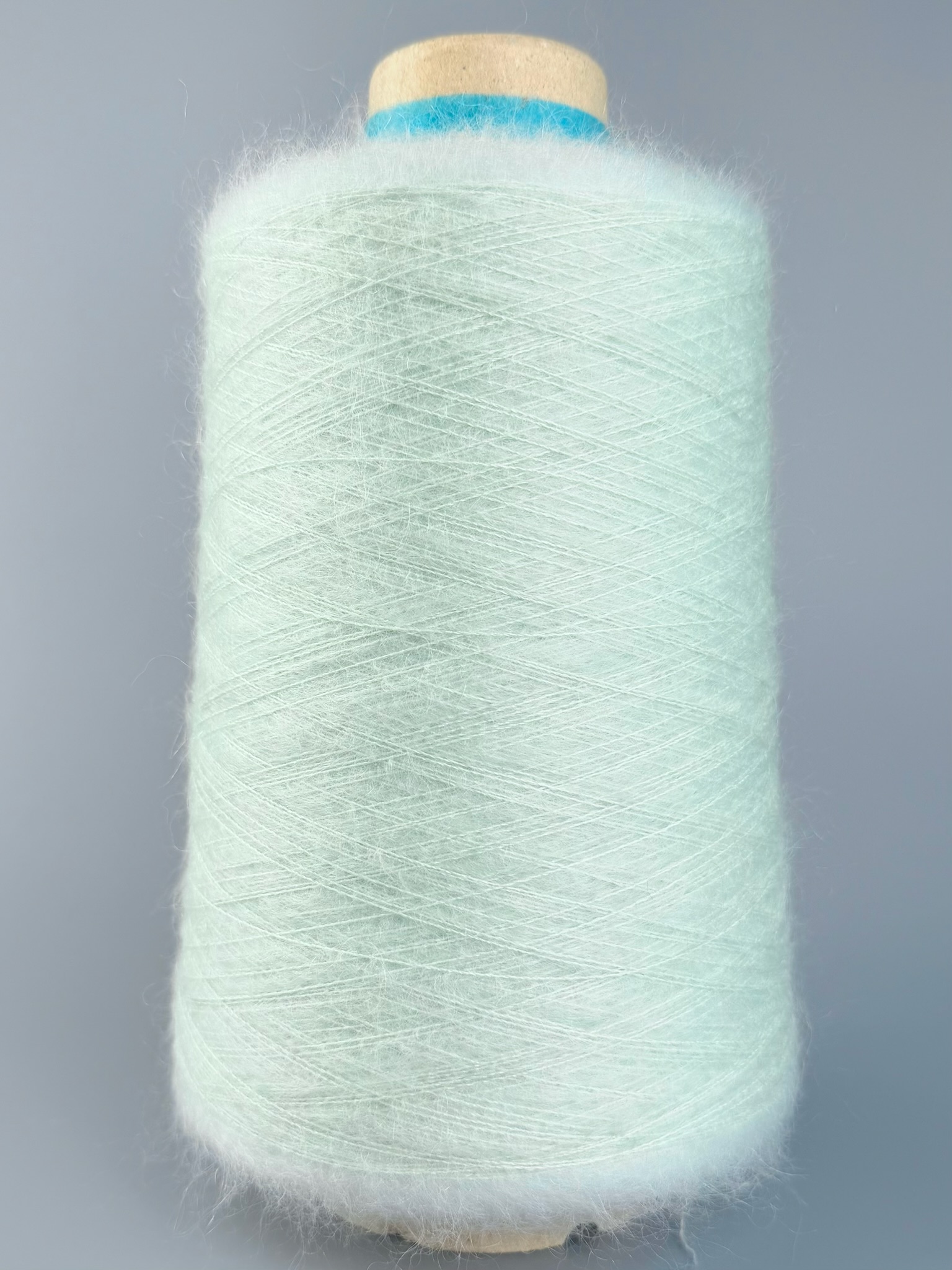 Manifattura Sesia Art. Vivienne 850 m / 100 g – Fil en kid mohair et soie de mûrier col. Vert menthe 5905 photo 2